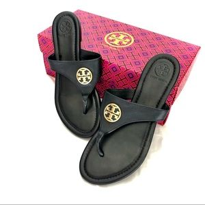 NIB Tory Burch Black Leather Benton Flat Thong 6.5